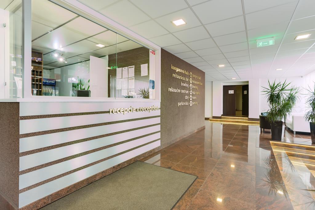 Hotel Lineas Presov Exterior photo